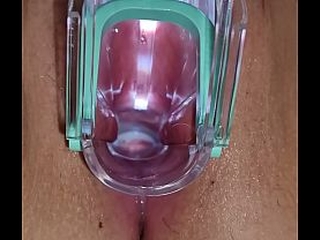 Whatching inside pussy