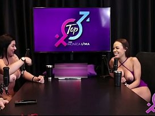 TopCast - Monica Lima apresenta Alice Vasconcelos no final uma visita do TodaHoraSemParar colocou as duas pra mamar sua rola