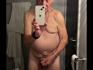 Just a few rubs of my prick