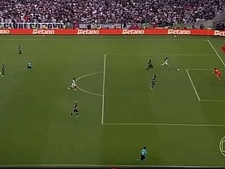 Um Paulista e um holand&ecirc_s dotados colocando safada ousada na chapa maxima